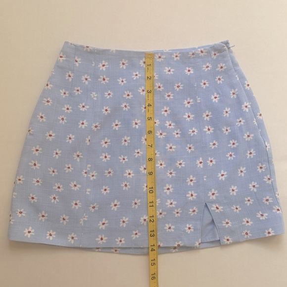 MANGO Mini Floral Skirt Size XS Front Slit Lined Blue Red White MNG - Picture 12 of 14